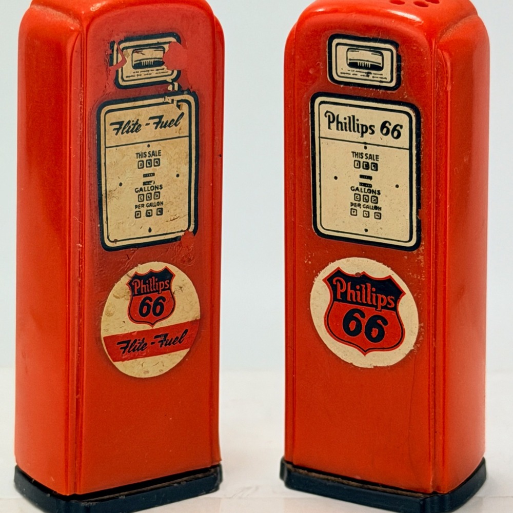 Vintage 1950's Phillips 66 and Flite Fuel Miniature Gas Pump Salt Pepper Shakers - Picture 4 of 10